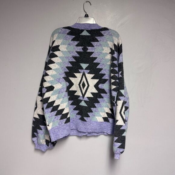 Geometric Patterned Cardigan Sweater by R2 women’s size Large L purple Aztec - Picture 3 of 3